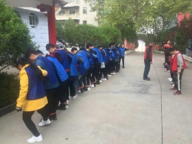 老渡口火锅参加纵横团队兰州拓展训练